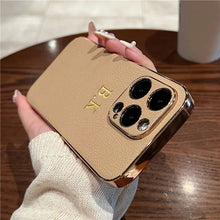 Charger l'image dans la galerie, Étui de Luxe en Cuir d'Agneau Plaqué pour iPhone