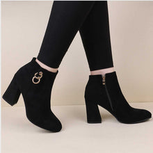 Charger l'image dans la galerie, Bottines en velours a Talon Haut