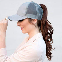 Charger l'image dans la galerie, CASQUETTE AVEC OUVERTURE POUR QUEUE DE CHEVAL - Casquettes de Baseball