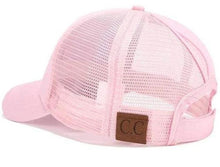 Charger l'image dans la galerie, CASQUETTE AVEC OUVERTURE POUR QUEUE DE CHEVAL - CC Label Rose - Casquettes de Baseball