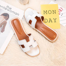 Charger l'image dans la galerie, H - Slippers | Zacht, comfortabel en trendy!
