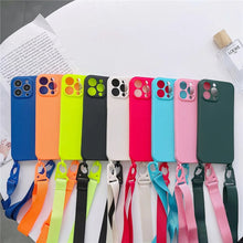 Charger l'image dans la galerie, Coque Silicone Souple avec Collier pour iPhone
