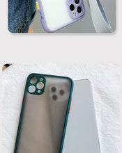 Charger l'image dans la galerie, Coque Silicone Transparente avec Collier à bandoulière  pour iPhone
