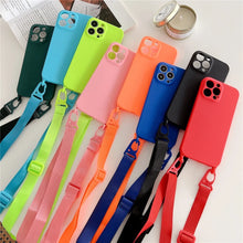 Charger l'image dans la galerie, Coque Silicone Souple avec Collier pour iPhone

