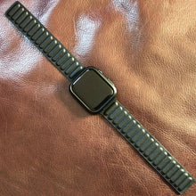 Charger l'image dans la galerie, Bracelet en Cuir pour Apple Watch
