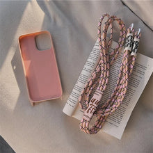 Charger l'image dans la galerie, Coque Souple en Silicone  avec Lanière pour iPhone Protection et Style Réunis
