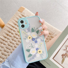 Charger l'image dans la galerie, Coque à fleurs mate anti-chute pour iPhone
