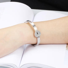 Charger l'image dans la galerie, Nom personnalisé Bracelet cœur &amp; pendentif clé pour les couples
