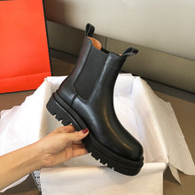 Charger l'image dans la galerie, Bottes en Cuir mi-Mollet pour femmes
