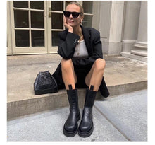 Charger l'image dans la galerie, Bottes en Cuir mi-Mollet pour femmes
