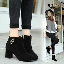 Charger l'image dans la galerie, Bottines en velours a Talon Haut
