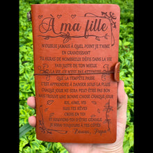 Charger l'image dans la galerie, À Ma Fille - Papa - N’oublie Jamais que Je T'aime - Journal Vintage- Cadeau Personnalisé Agenda 
